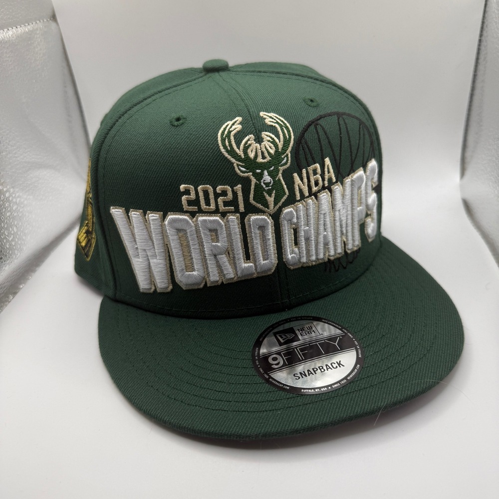 New Era Milwaukee Bucks 2021 NBA World Champions‎ 9FIFTY Snapback Hat Green OSFM